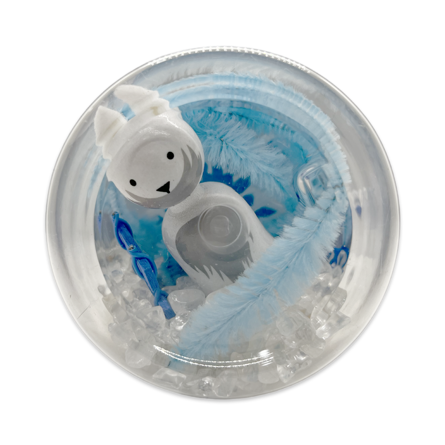 travel mini including white arctic fox