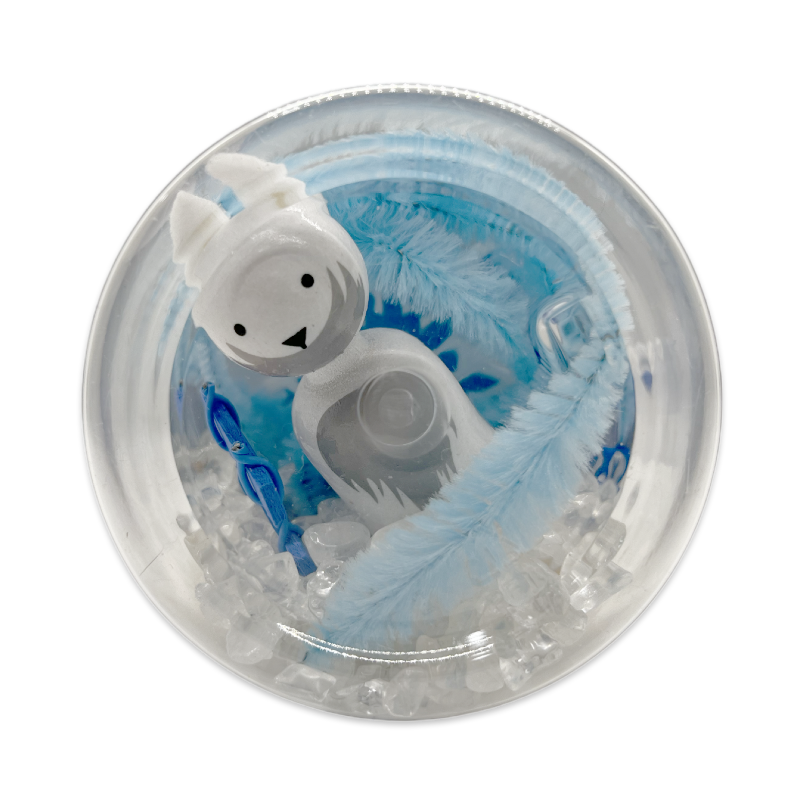 travel mini including white arctic fox